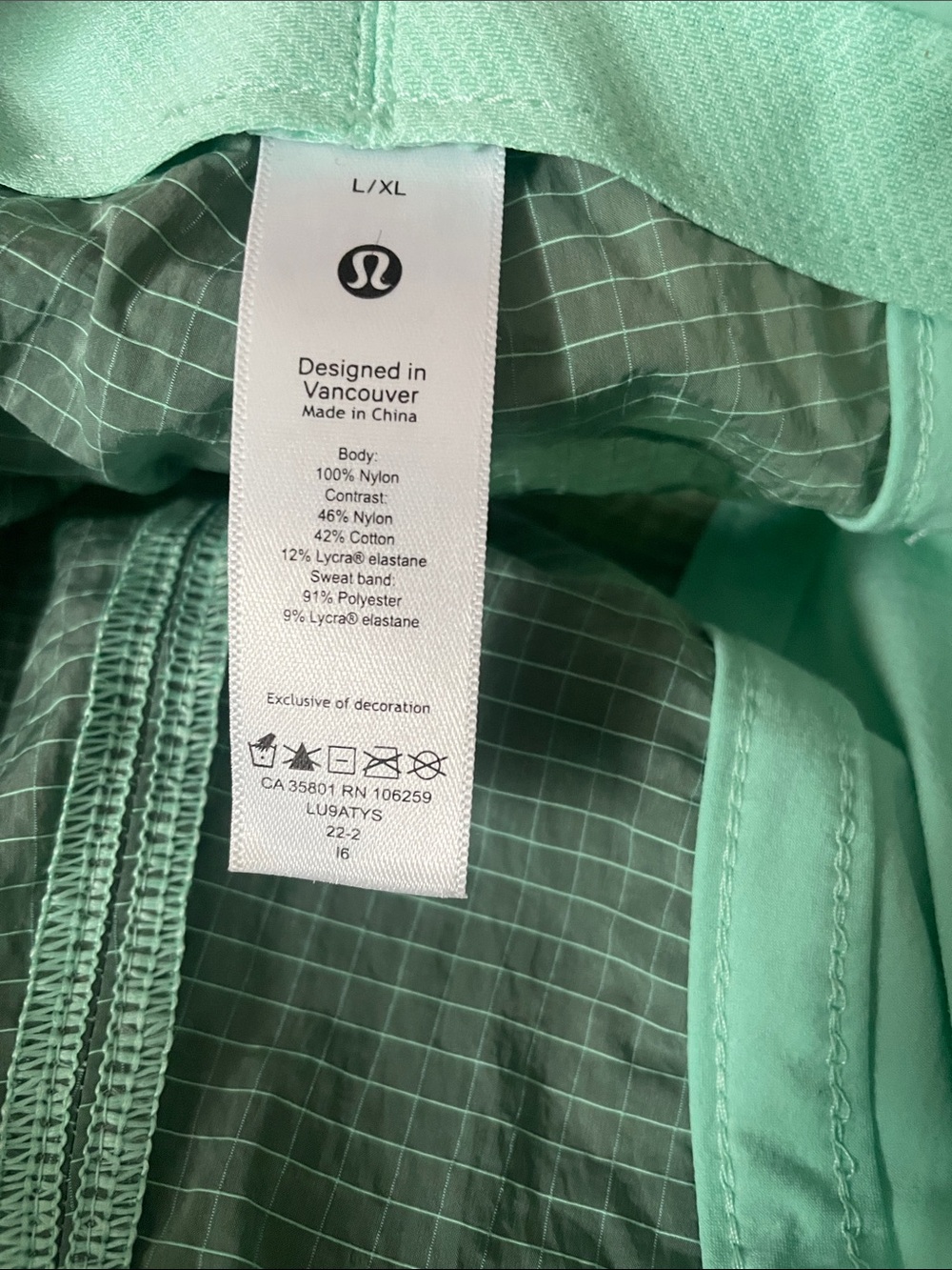 Lululemon Drawcord Hiking Cap	
Wild Mint/Dewy size L/XL - Picture 6 of 6